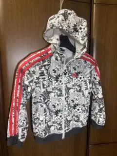 adidas ミッキーマウス柄、サッカー、パーカー、120センチ