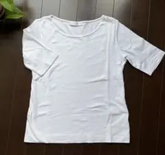 ドゥクラッセ 白Tシャツのサムネイル