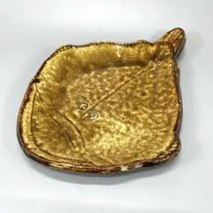 黄瀬戸 魚型皿 陶印「き」平皿 変形皿 作家物 陶芸陶器