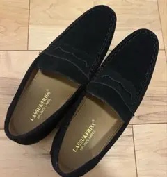 黒 スエード 靴