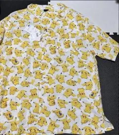 ポケモン　ピカチュウ　開襟シャツ　新品　Lサイズ　アロハシャツ　シャツ　総柄のサムネイル