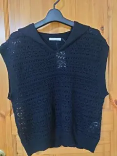 セーラーカラー透かし編みベスト