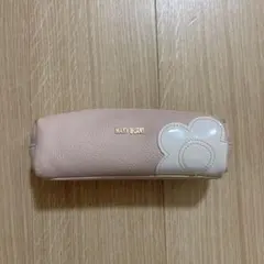 マリークワント　シュリンクデイジーパッチ スクエアペンケース　ピンク