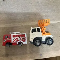 消防車とクレーン車のセット