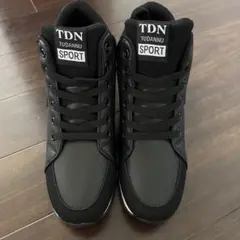 TDN TUDANNU SPORT ブラック ハイカットスニーカー