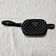 guess ウエストポーチ　ブラック キルティング ボディバッグ