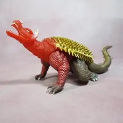 ウルトラ怪獣ソフビ HGウルトラマン ギラススピン リペイント完成品