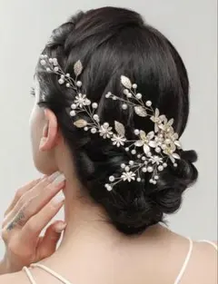 ウェディング ヘッドドレス 花と葉のモチーフ