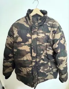 STUSSY 迷彩✖️黒　リバーシブルダウンジャケット