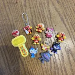 アンパンマン フィギュアセット 8体 + キーホルダー