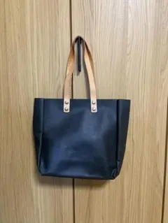 黒本革トートバッグ レザーハンドル
