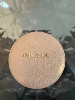 ポール&ジョー　シースルーヴェールコンパクト01