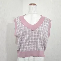 ラフナフ　Vネックショート丈ベスト　クロップド　ピンク系　総柄　ショート丈【M】