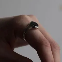 Garden of Eden / Signet Oval Ringのサムネイル