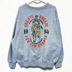 バースデイ　キッズ　ジュニア　タイガー　虎　刺繍トレーナー　130サイズのサムネイル