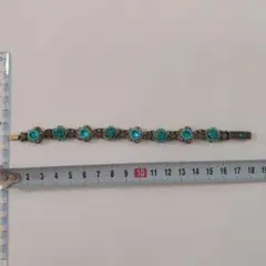 Item thumbnail for item 32d566e6-4281-4afc-ac72-8d3e527b7d3e