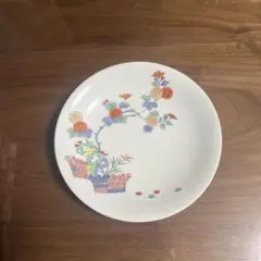 花と小鳥のデザイン皿のサムネイル