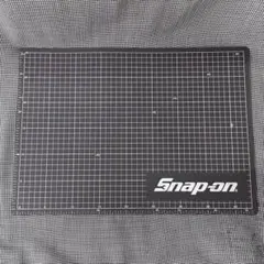 Snap-on A3 カッターマット 白 スナップオンビンテージ？ - メルカリ