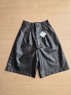 新品 レザー ハーフパンツ 黒