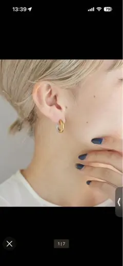イアパピヨネ　バイカラーフープピアスのサムネイル