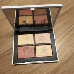 NARS ライトリフレクティング クワッドアイシャドー 03176のサムネイル