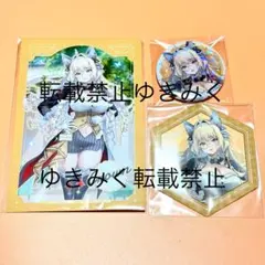 クラウン 缶バッジ 2種 and GALLERY コラボカフェ ニケ - メルカリ