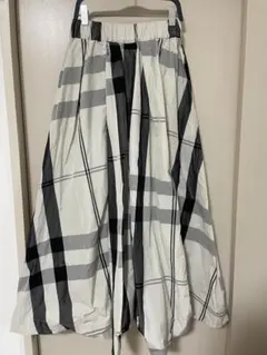 美品（DouDou）BIGチェックスカート