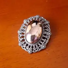 アンティークブローチ　オーバル　シルバー　ビンテージブローチ　レトロブローチ