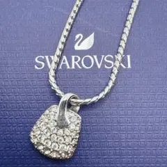 スワロフスキー　SWAROVSKI　ラインストーン　ネックレス　シルバーカラー