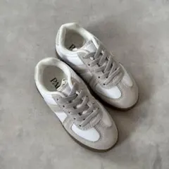 PADAM スニーカー