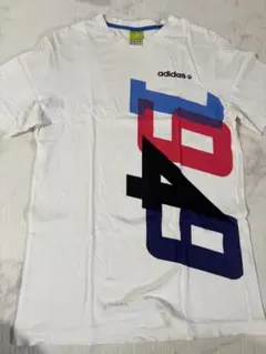 adidas グラフィックプリント Tシャツ