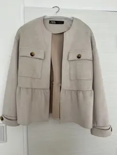 ZARA ベージュ ノーカラージャケット