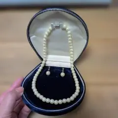 パール ネックレスとイヤリングセット