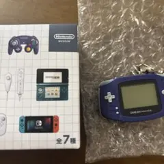 ニンテンドーミュージアム　ゲームボーイアドバンス キーホルダー