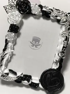 ホイップデコ　白黒　薔薇　硬質ケース　トレカケースデコ