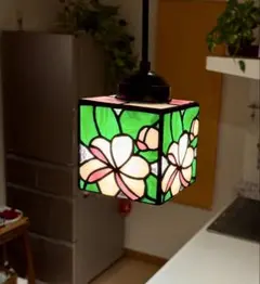 アールヌーボー芸術◇Tabanoiu作◆ペンダントランプ・葉文様◇多重被せガラス アールヌーボー芸術◇R Tabanoiu作◇ペンダントランプ葉文様◇被せ
