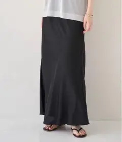 meilmada マットサテンスカート