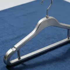 金属製シンプルハンガー
