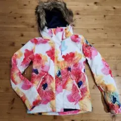 美品⭐️ROXY 花柄 スノーボードウェア S スキー ジャケット　レディース