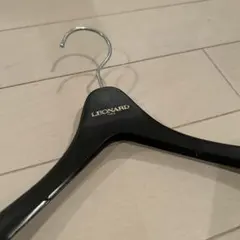 LEONARD 黒ハンガー