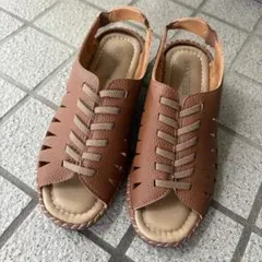 ベルーナ めちゃ柔らか幅広バックバンドサンダルのサムネイル