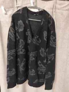 ジーユー GU ブラッシーニットVネックカーディガン ペイズリー ブラック 完売