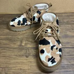 （K26402）UGG アグ Neumel Cow Print 26.0㎝のサムネイル