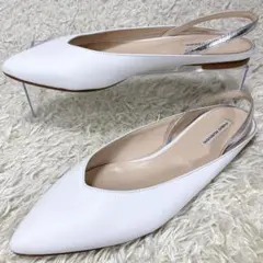 『未使用級』ファビオルスコーニ　フラットパンプス　ストラップ　Vカット　白