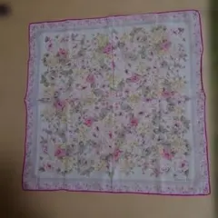 Christian Dior ハンカチ 花柄 ピンクのサムネイル