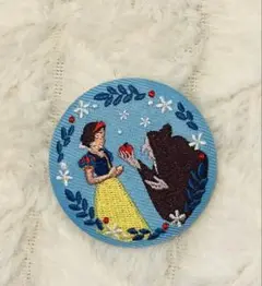 ディズニー 白雪姫 刺繍ピンバッジ