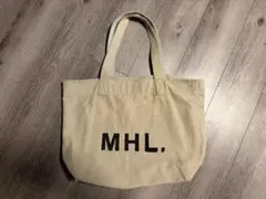 【MHL.】キャンバスコットントートバッグ ロゴ入りのサムネイル