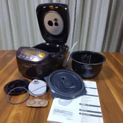 Item thumbnail for item 2c579d5a-19e7-42a1-842a-16345d7ebcfe