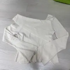 の*。様 mily biletアシンメトリーホワイトリブニット