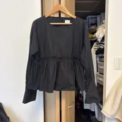 可愛い！URBAN RESEARCH DOORS ブラックフレアトップス